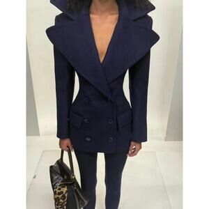 Helsa the dramatic peacoat in